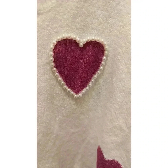 Women's soft heart sweater with pearl over heart detail, Madison Hudson size 2XL - Picture 3 of 6